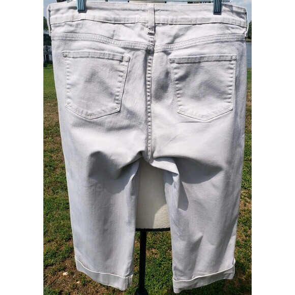 Not Your Daughters Jeans Capris Khaki Tan Cuffed Stretch Womens Sz 16P Lift Tuck - Picture 2 of 16